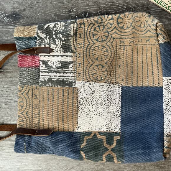 Signals Brand Unique Burlap Stamped Design Tote Bag Leather Handles Art - Picture 5 of 11